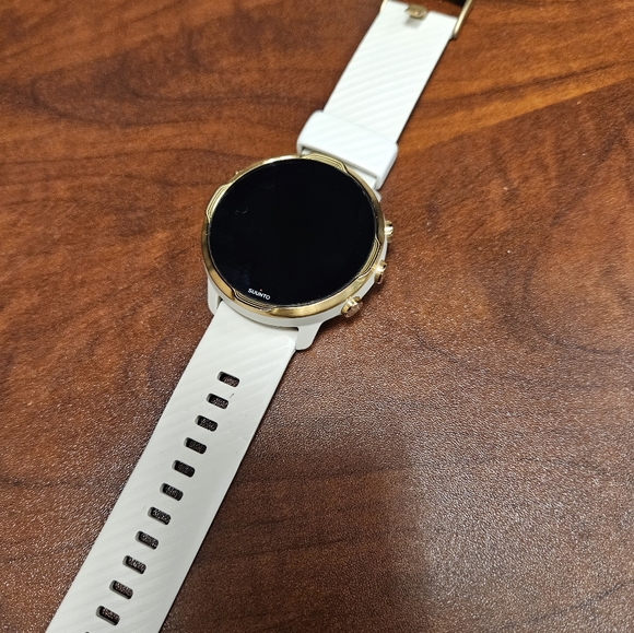 Suunto 7 Sport Smartwatch - Picture 9 of 11